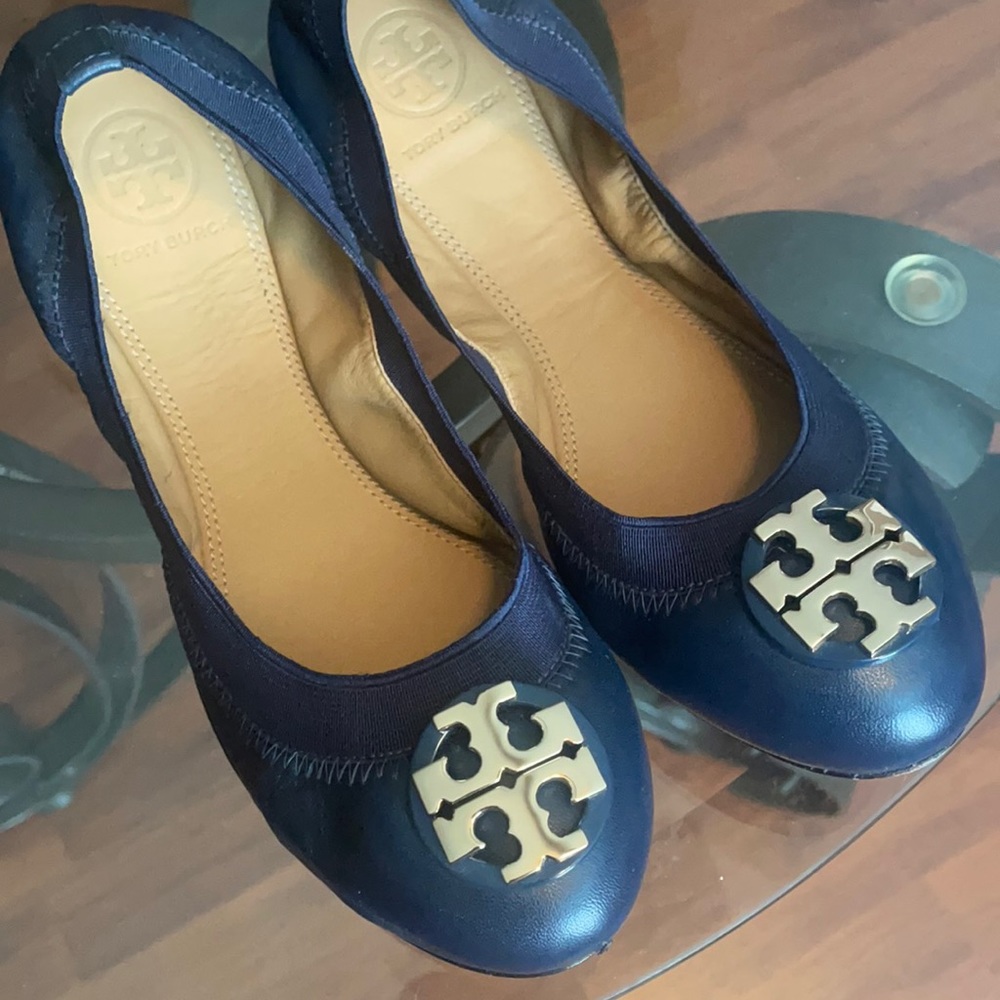 Tory Burch leather ballet flats.